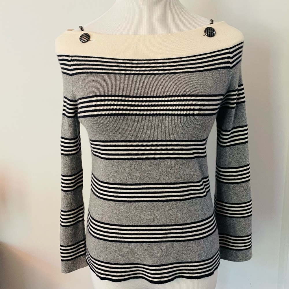 CHANEL 100% CASHMERE STRIPPED BATEAU NECK CHAIN BUTTON SWEATER SIZE 36 - Picture 8 of 14